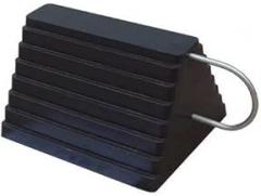 Wheel Chock, Molded Rbr w/Stl Grab, Black