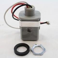 #US T-15 120V Photocell - Stem Mounting