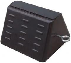 Wheel Chock, Molded Rbr w/Stl Grab, Black