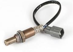 1pcs 89465-06250 8946506250 Egos Exhaust Gas Oxygen Sensor Compatible with Toyota Camry Avalon Air Fuel Ratio Sensor Car Accessories Electronic Accessories