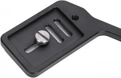 Tbest Aluminium Alloy Camera Flashlight Tripod Bracket Dual 1 / 4in Screw Mount Professional DSLR Stand Accessory for Photography Enthusiasts Black 136g