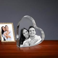 Personalized Photo Crystal – Curved Heart-Shaped K9 Crystal Keepsake, Custom Laser-Engraved 3D Photo Gift for Weddings, Anniversaries, Couples, Parents & Memorials