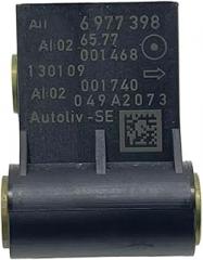 Applicable to E60 E63 520 523 525 530 630 640 Collision Sensor B-Pillar Sensor