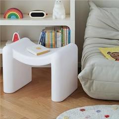 PE Plastic Curved Shoe Bench, Modern Minimalist Foot Stool for Small Space, Multifunctional Creative Low Stool for Living Room, Bedroom, Entryway, Balcony(White)