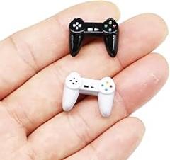 Miniature Handle Controller, Dollhouse Emulation Gamepad Model, Mini Game Electronic Accessories, for Dollhouse Miniature Accessories, Computer Room, Fairy Garden, Diorama (White)