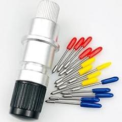 CB09 CB09U Blade Holder with 15pcs Vinyl Cutter Plotter Cutting Blades Knife 30/45/ 60 Degree Cemented Carbide Blade for Graphtec CE5000 CE6000 FC8600 FC8000 (1Pcs Holder +15pcs Knife 30degree)