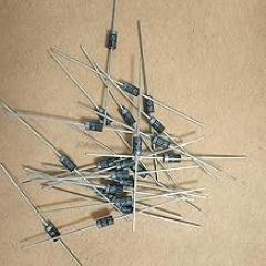25-Pack IN4007 Rectifier Diodes, 1A 1000V, DO-41 Axial Lead Electronic Components for DIY Projects