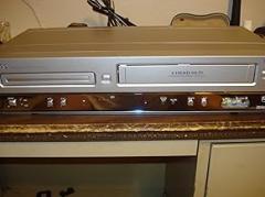 Philips DVD750VR Progressive-Scan DVD-VCR Combo