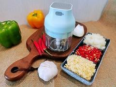 Electric Garlic Chopper,Electronic Garlic Chopper,Mini Food Mincer,USB Rechargeable Food Chopper,Portable Food Processor for Vegetables/Meats/Spices,250ml-OROCKO,Green